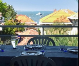 Appartement d'une chambre a Arcachon avec magnifique vue sur la mer terrasse amenagee et WiFi a 30 m de la plage