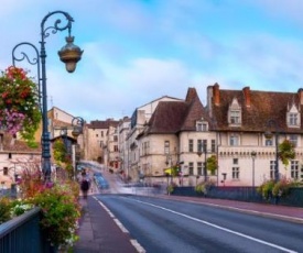 GITE urbain "LOGIS DU PUY ST FRONT"PERIGUEUX