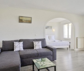 Large studio design w balcony at the heart of Biarritz - Welkeys