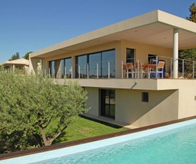 Upbeat villa in Rochefort-du-Gard with private pool