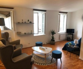 Very quiet 2-room apartment - Old Port, Town center