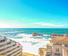 SUBLIME APPARTEMENT T3 AVEC BALCON, STATIONNEMENT ET VUE OCEAN