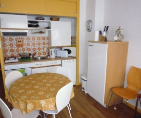 Appartement Gourette, 1 pièce, 4 personnes - FR-1-400-86