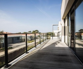 ROOFTOP KEYWEEK Modern apartment with terrasse and sea views in Anglet