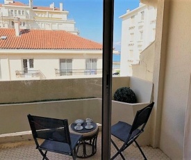 Appartement Saint-Jean-de-Luz, 1 pièce, 2 personnes - FR-1-4-593