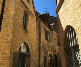 Maison de Charme dans la Cité