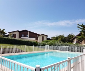 Réf 273 Seignosse Océan, Villa Patio classée 2 étoiles ,à 250m de la plage, avec place de parking et piscine commune , 4 personnes