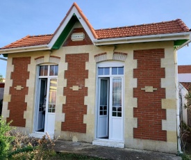 Maison de 2 chambres a Soulac sur Mer avec jardin clos a 200 m de la plage