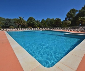 Lovely Apartment with Swimming Pool, Private Terrace,Parking
